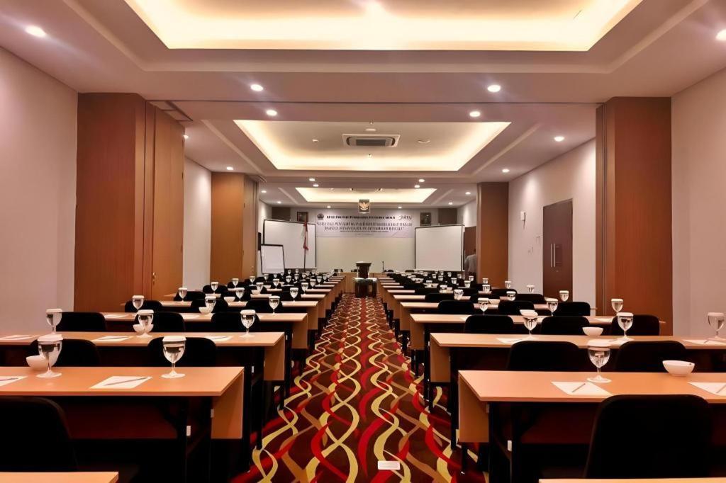 Atrium Premiere Cilacap Ngoại thất bức ảnh