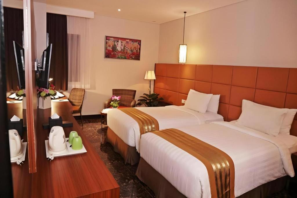Atrium Premiere Cilacap Ngoại thất bức ảnh