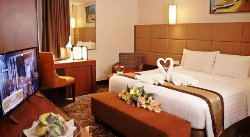 Atrium Premiere Cilacap Ngoại thất bức ảnh