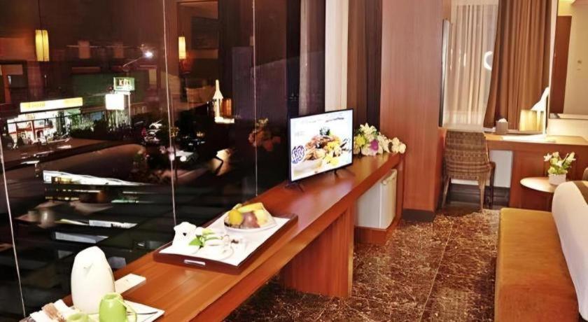 Atrium Premiere Cilacap Ngoại thất bức ảnh