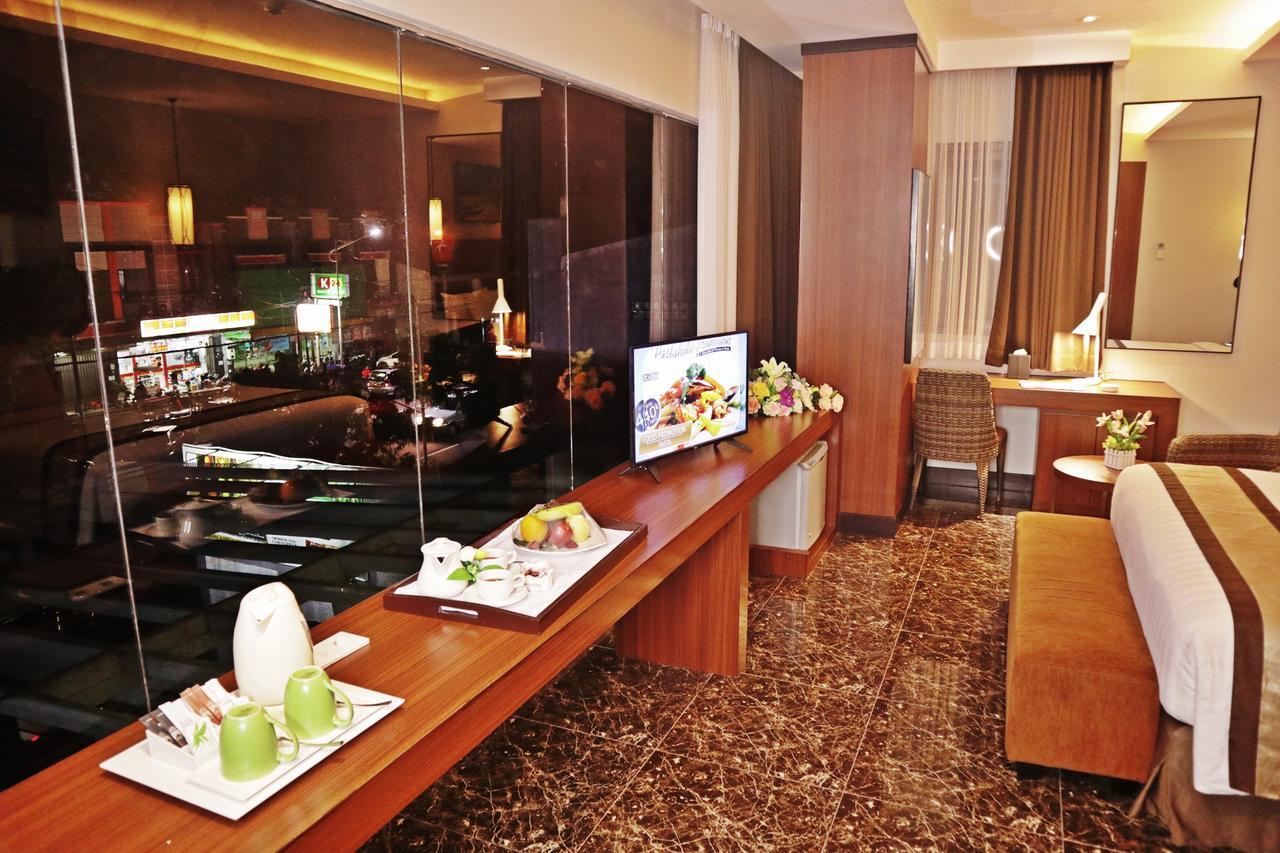 Atrium Premiere Cilacap Ngoại thất bức ảnh